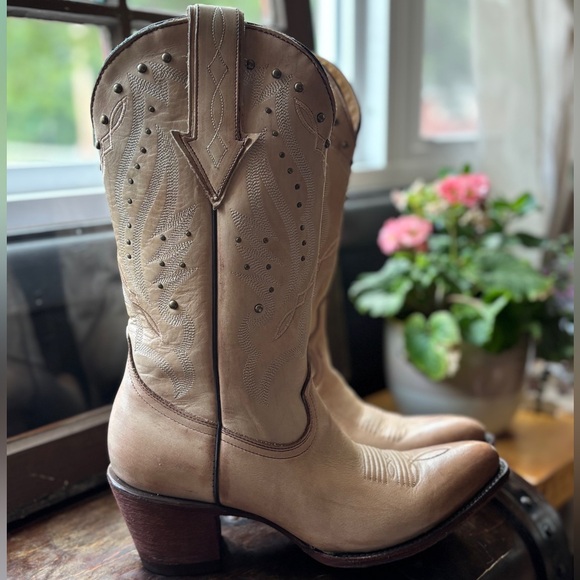Shoes - Idyllwind Leather Boots